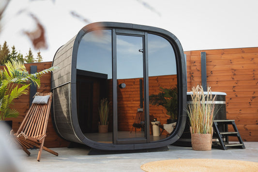 Leil, Black Cube Classic 4-5 person sauna - Superior Saunas