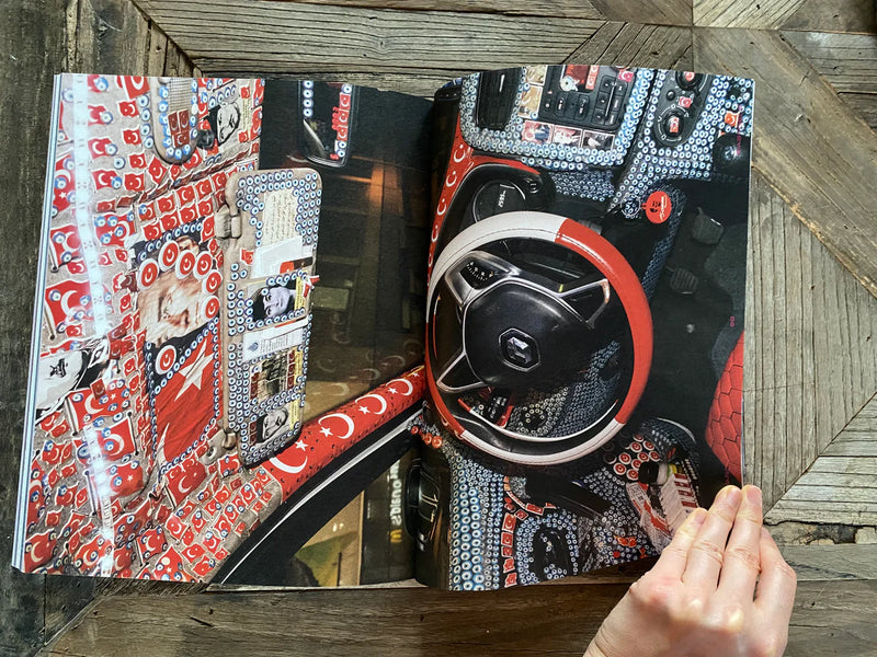 HAMAM Magazine, Strange