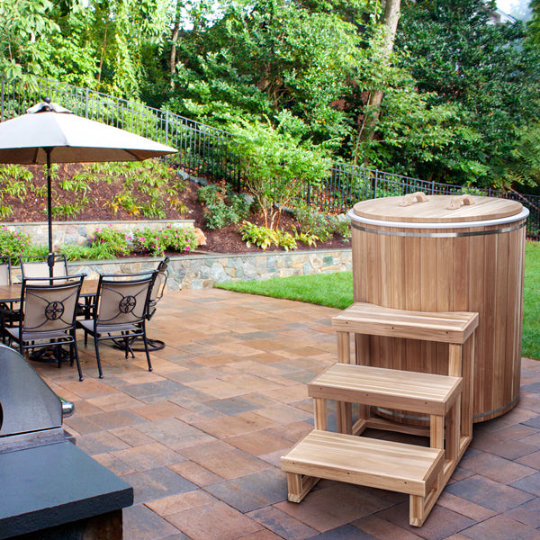 The Arctic Plunge Tub - Clear Red Cedar
