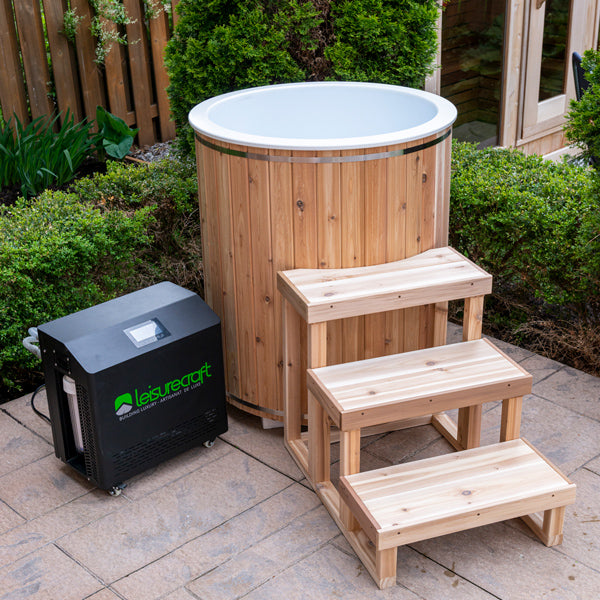 The Arctic Plunge Tub - Clear Red Cedar