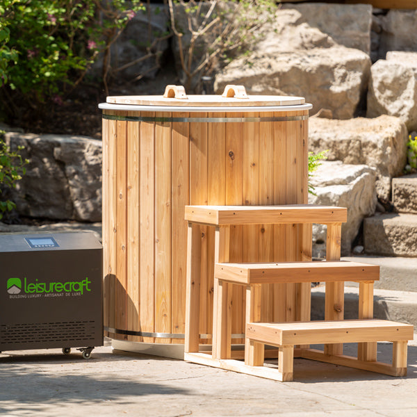 The Arctic Plunge Tub - Clear Red Cedar