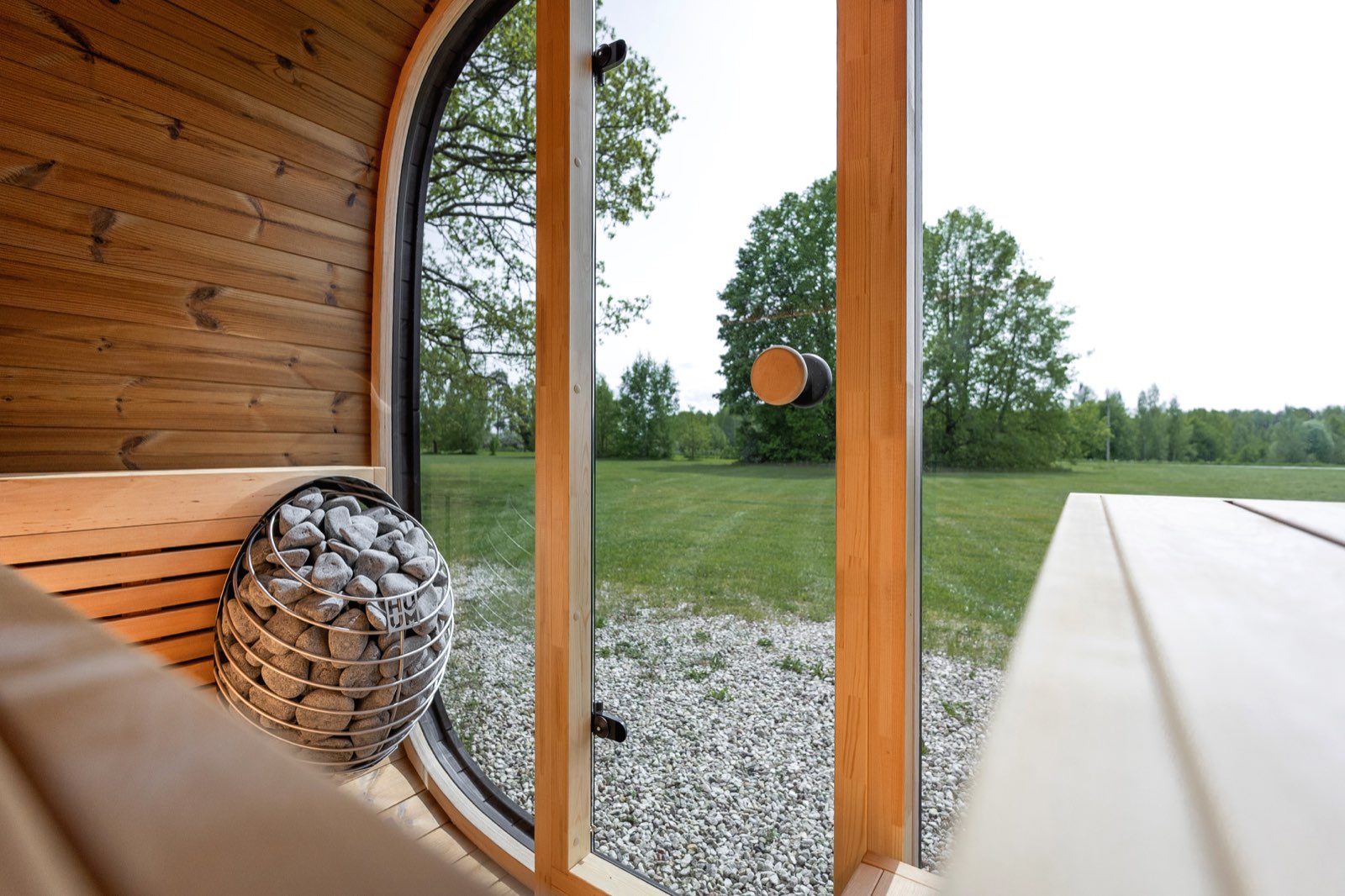 HUUM Drop 6, UKU WiFi, Rocks Bundle - Superior Saunas