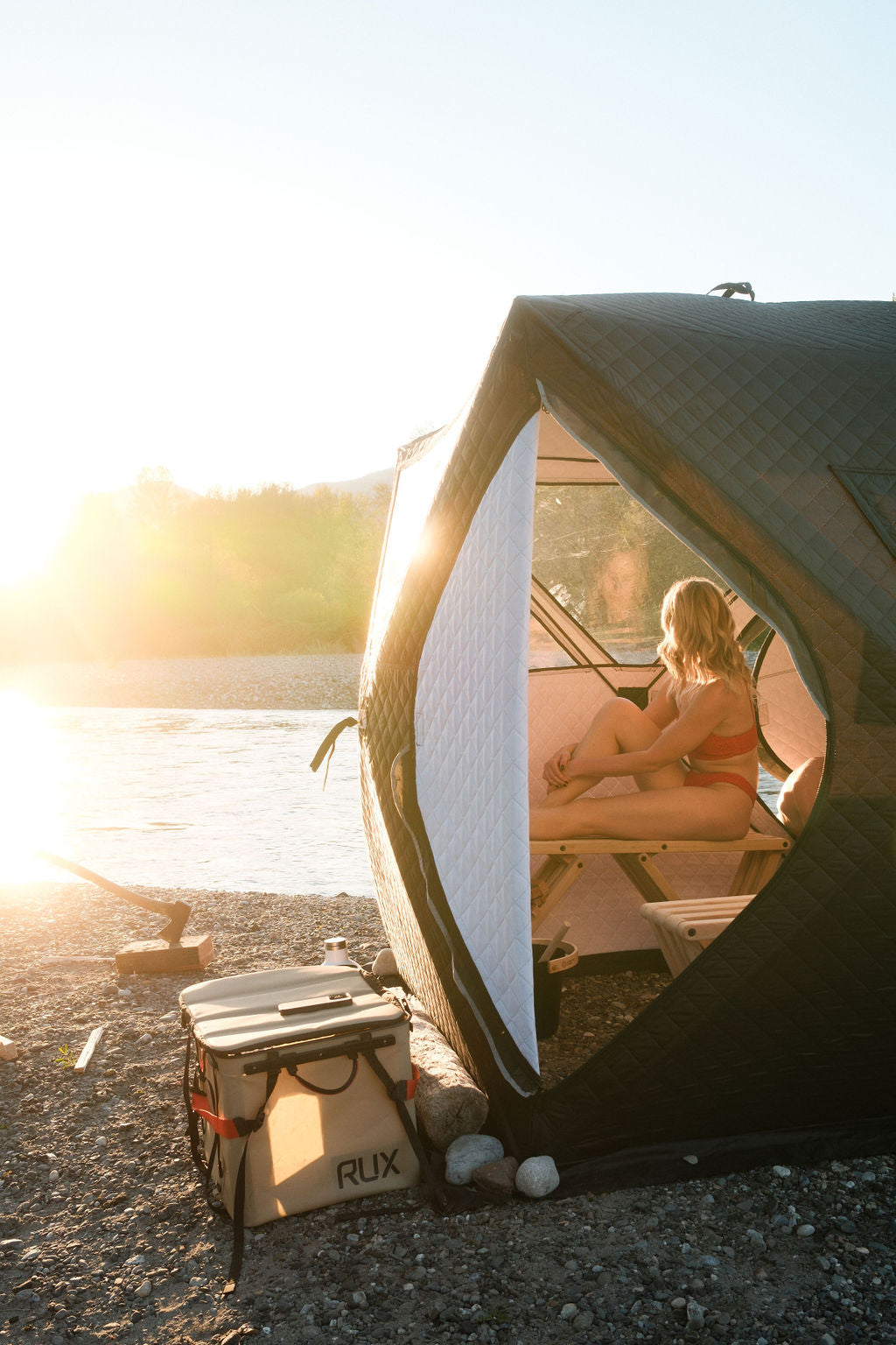 Overland, Basecamp Sauna